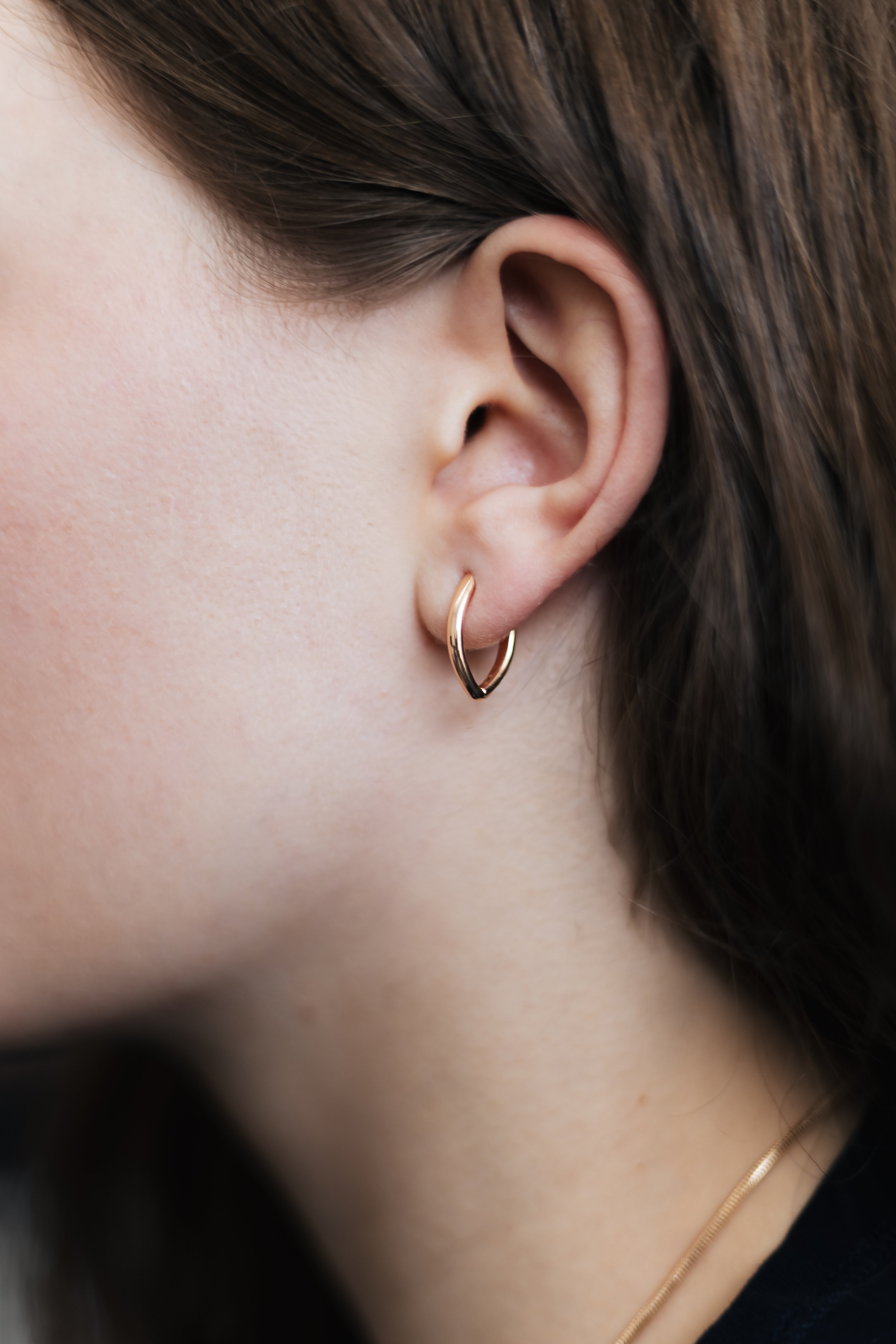 Gold Plated Minimal Hoop Earrings — Classic Smooth 1.5 cm